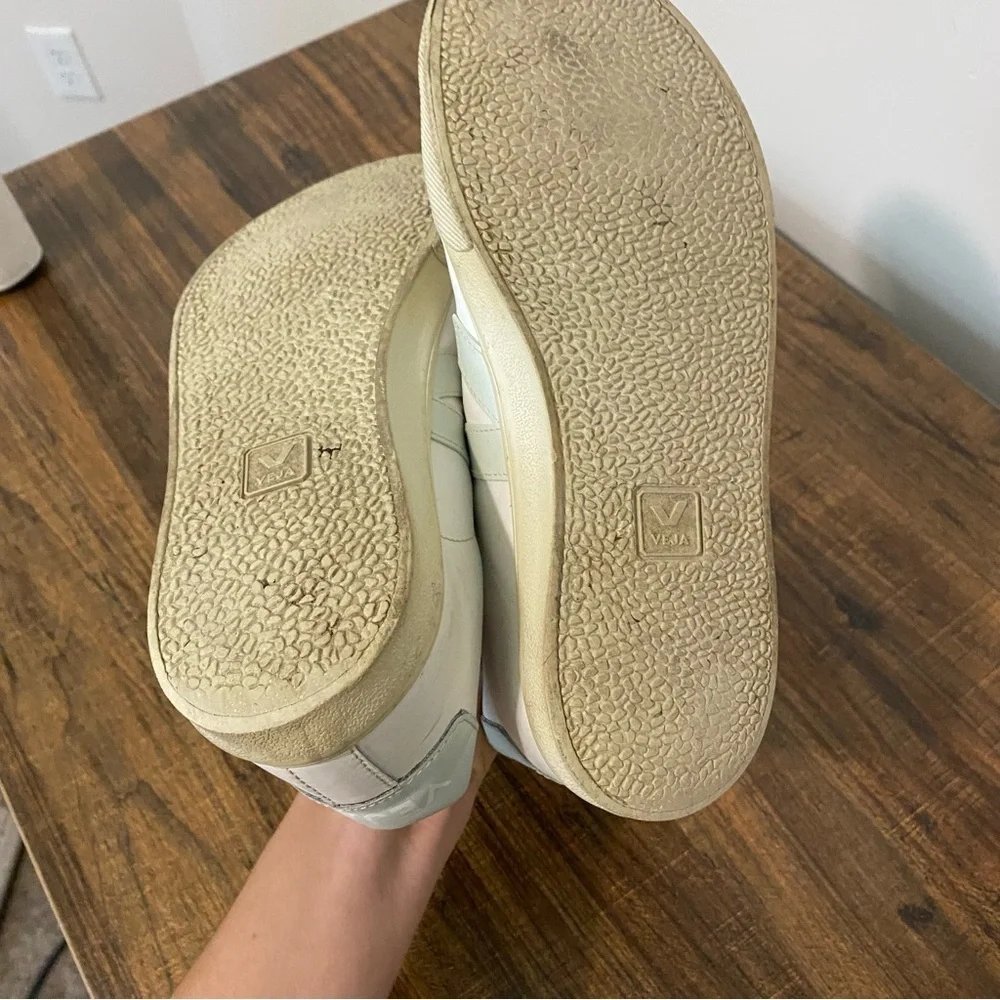 Veja White and Mint Green Sneakers size 7